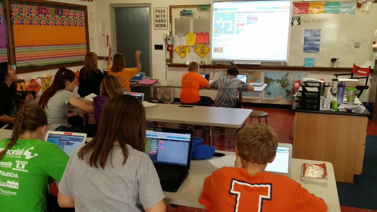 MissDurchholz's tweet photo. Our #HourOfCode has arrived!  *note celebration in front row!  #STEMkids @NHMESD @codeorg https://t.co/R87xDy2EB0