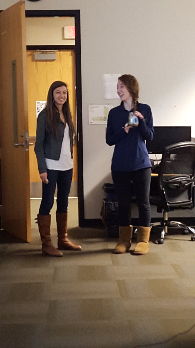 abhobbs2's tweet image. Students and faculty participating in #HourOfCode @RavenscroftNC #RavensCode #CompSciEdWeek