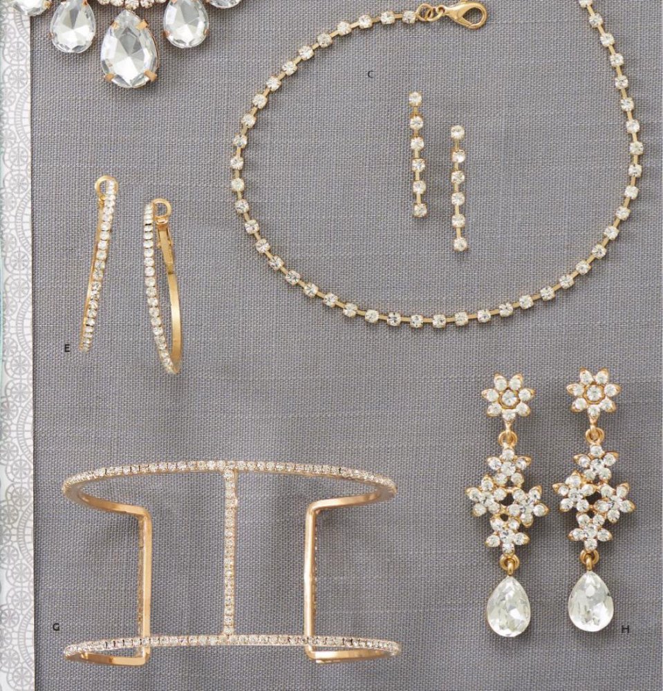 GYDJewlery's tweet photo. Be dressed for the Holidays #gyd #grabyourdreams #bling #jewelry #newyear https://t.co/fdmwmO7jAw