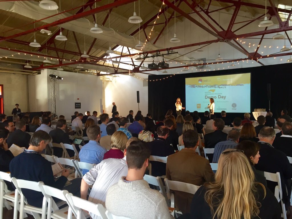 davebarna's tweet image. Galway&apos;s Nick O&apos;Connor leading the #innovatorsprogram with a full house at the @citrixaccel #RalDemoDay2015