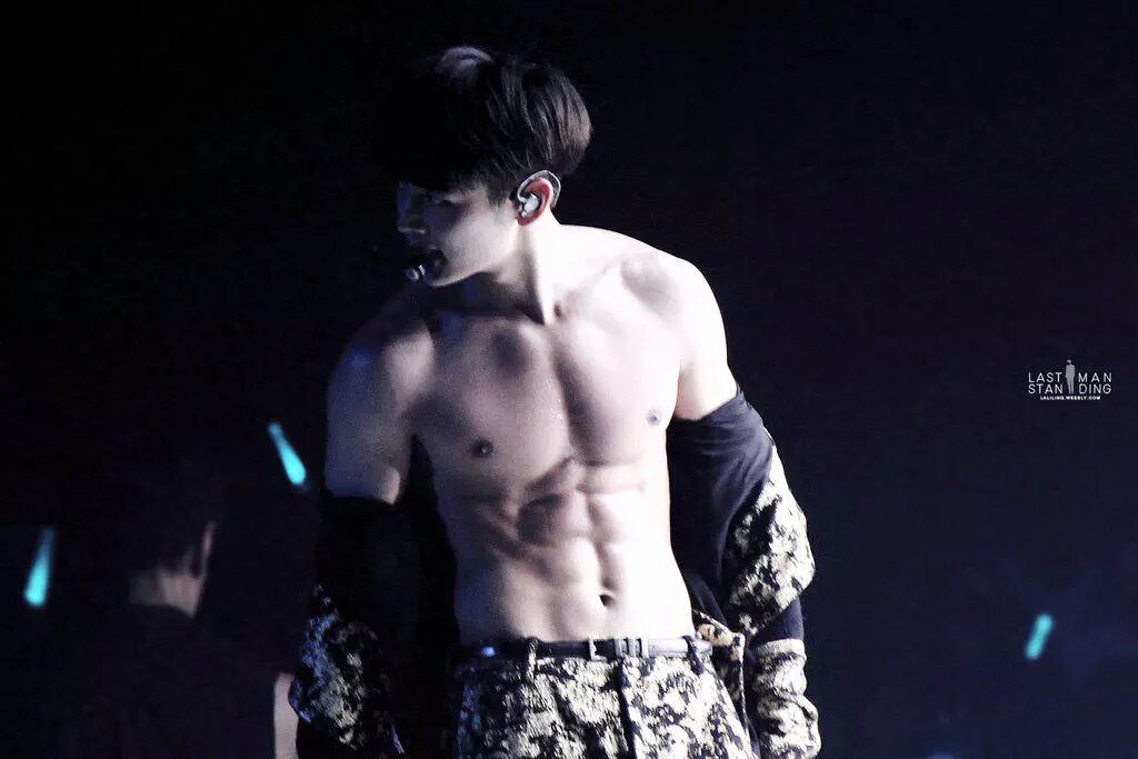 Happy BIRTHDAY our choco abs man choi minho....     