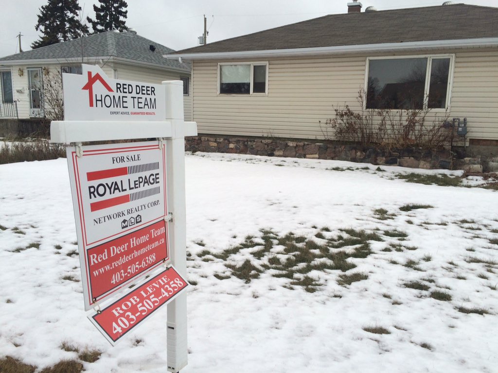 robertlevie's tweet photo. #foreclosure #centralberta  @RedDeerHomeTeam @lmcartwright1 @MikeNorthrup2 @KendraFootzRDHT https://t.co/6DUHfYjaO3