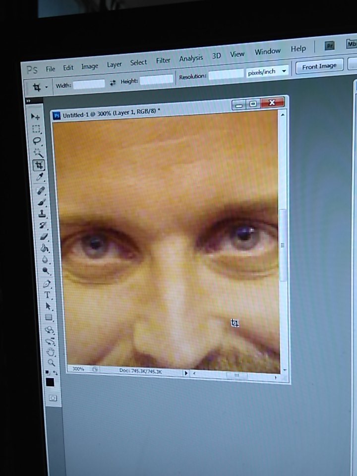 gonearoashton's tweet photo. When you zoom in a little too close....... https://t.co/mD2vkPailJ