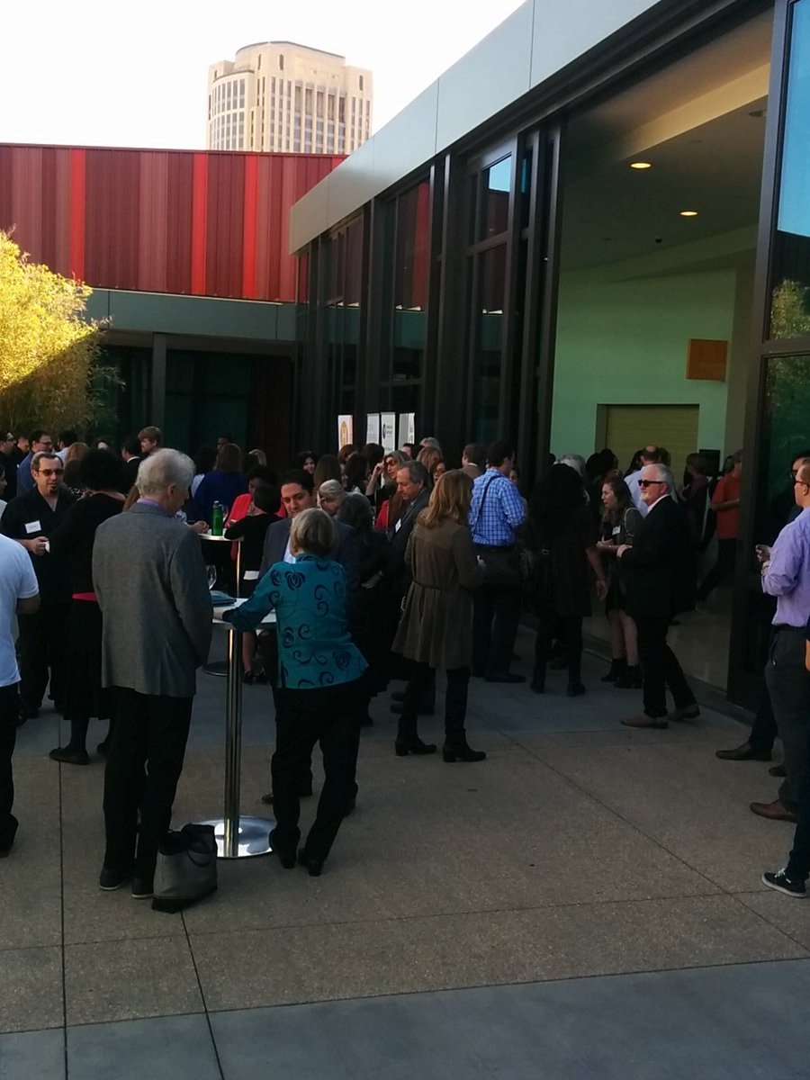 sustainable_law's tweet photo. Check out the insane turnout for the Make Change Awards! #dogood #makechange https://t.co/YWkMVjlcUd