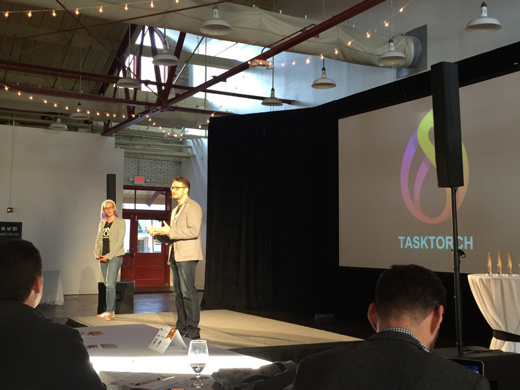DeLisa100's tweet image. @TaskTorch pitches at #raldemoday2015