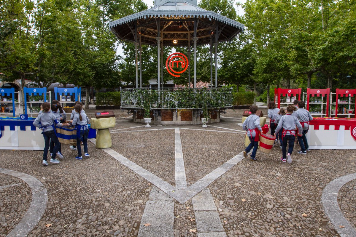 MasterChef_es's tweet photo. Empezamos en 1 horita!! a las 22.15
Tenemos altos vuelos, comida internacional, carreras y ciclismo
#MCJunior https://t.co/gccJR0GfyC