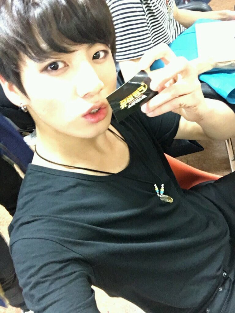 ygydhd's tweet photo. おまえさ〜〜/////////
朝から殺す気🔪🔪🔪💗💗💗
@Okayu985 @ppr_bts0130 @kotouge_jimin @177cm_hope @Iyemon_twt @vnandemo https://t.co/Kc2UY8O46k