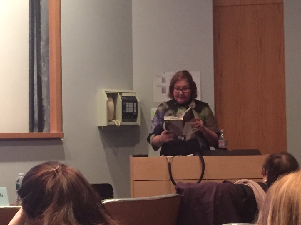 CSIWritingPrgm's tweet image. CSI Prof Maryann Feola reads from #fictionalized #memoir "Geography of Shame" - blurring fact &amp;amp; fiction #writing