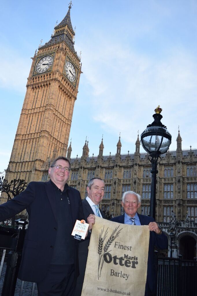 Taking the <a href="/marisotter50/">Maris Otter 50 Fest</a> <a href="/MarisOtterGrain/">Maris Otter Barley</a> story 2 Westminster with <a href="/HBanhamLTD/">H Banham Ltd</a> <a href="/moongazerale/">Moon Gazer Ale</a> norfolkbrewhouse.co.uk/brewery-blog/2…