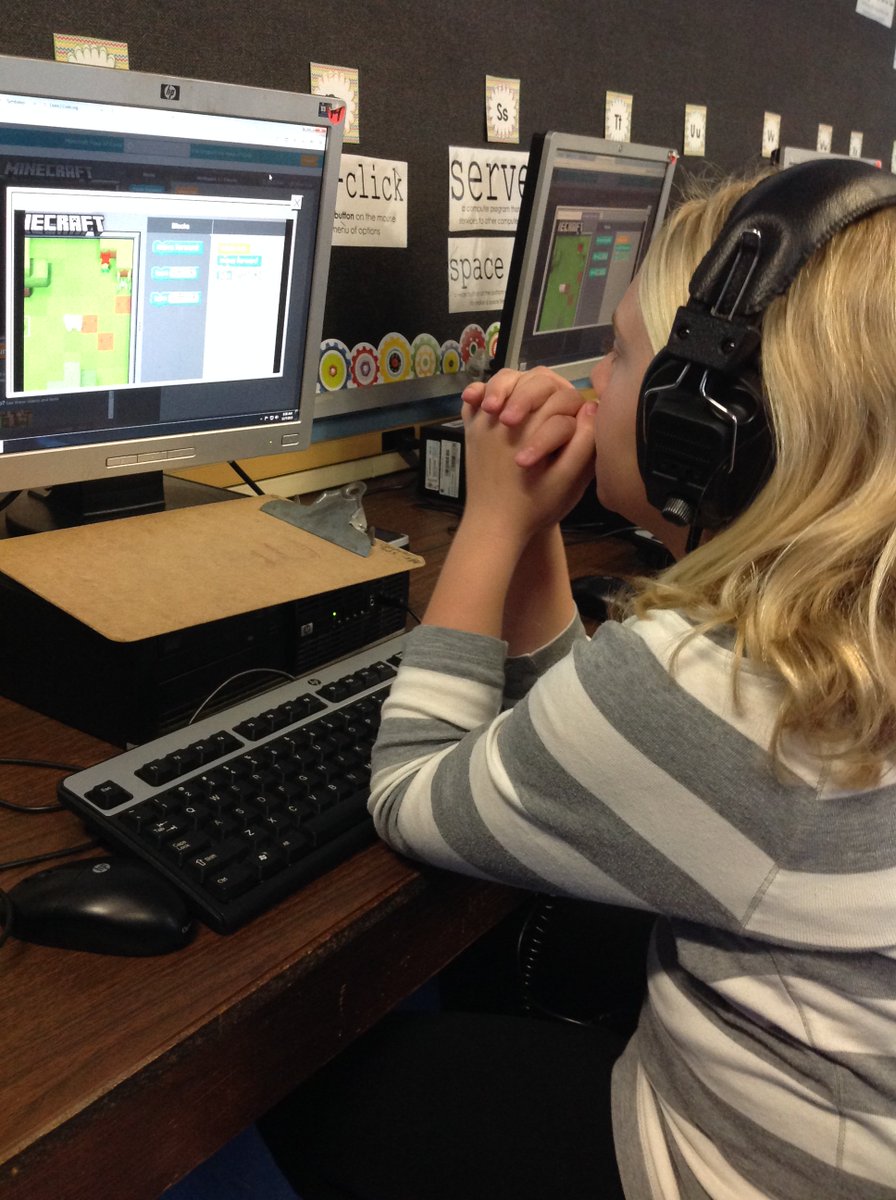 marsmustang's tweet photo. 5C Rocking the Hour of Code! #NESMerryTechmas @NewingtonElem @pNabbie https://t.co/S5HlrZzdV0