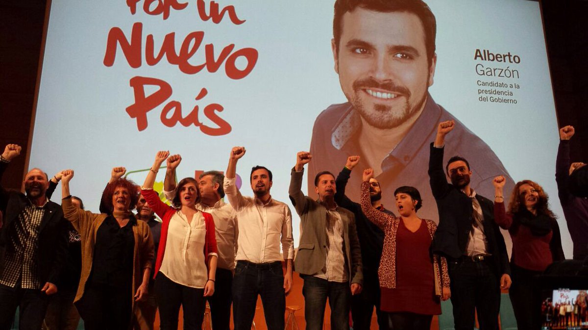 agarzon's tweet photo. ¡¡Con qué fuerza nos marchamos de Cádiz!! ¡¡Gracias amigos!! Más de mil personas llenando el aforo :-) https://t.co/2krm2Fbtnv