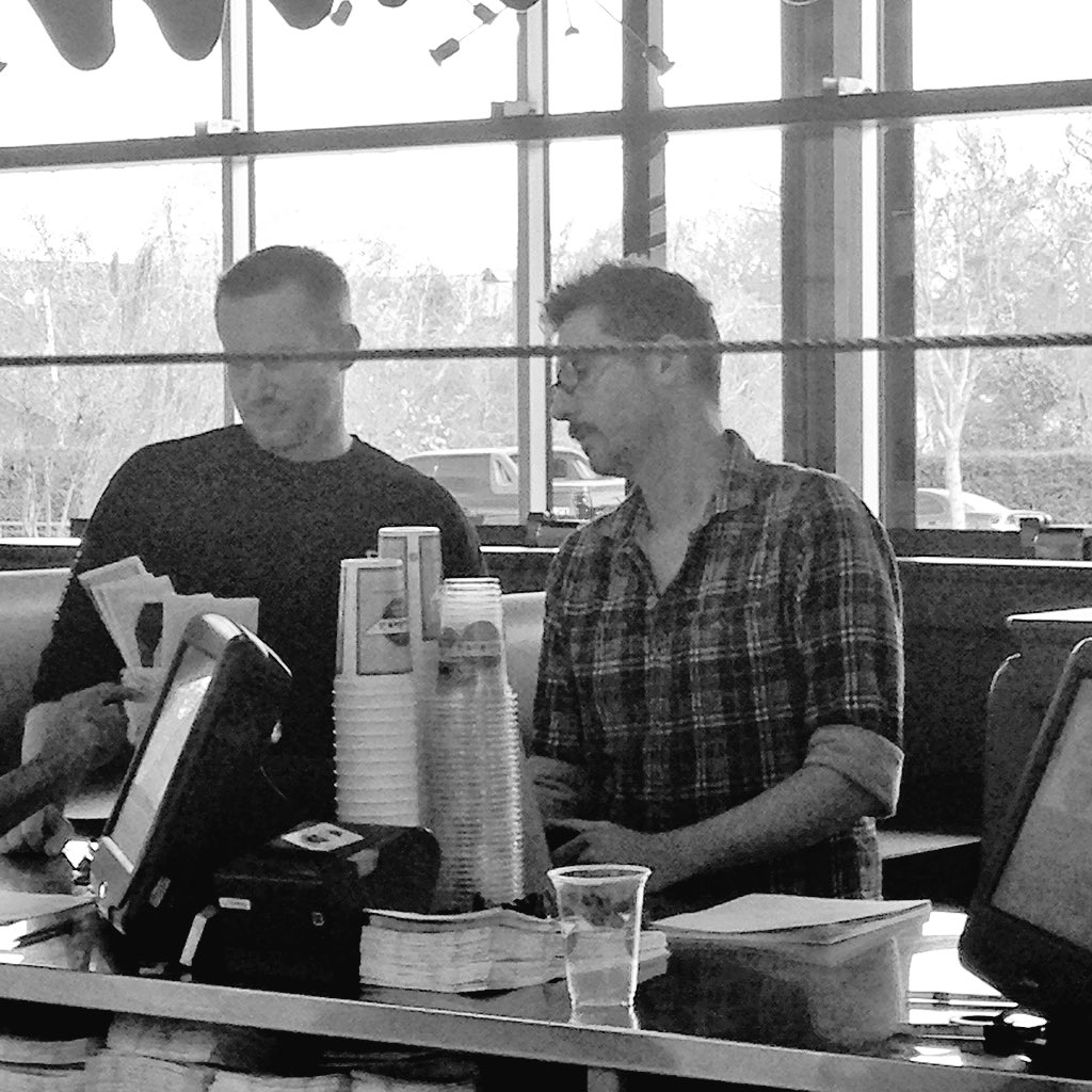 TuckersOnionOK's tweet image. It's true what they say, a heartless criminal always returns to the scene of the crime to view his victim's pain 🏆👊🏆