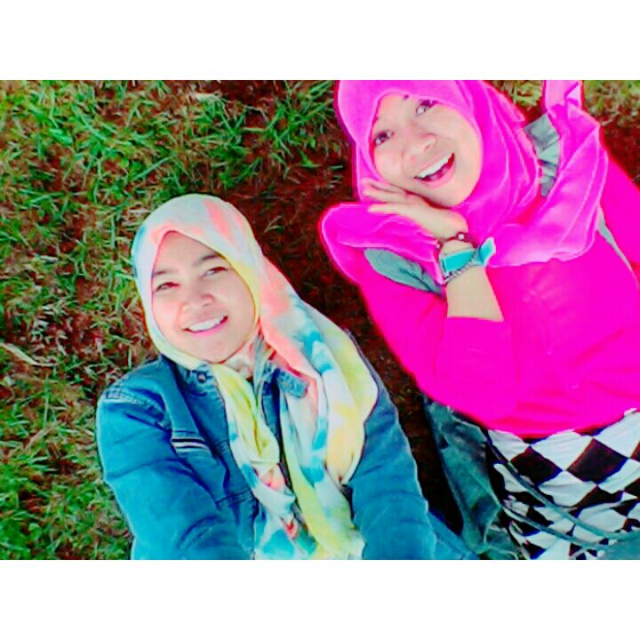 ardini_lestari's tweet photo. #PhotoGrid #holiday #selfi #with #photogrid #love https://t.co/Ho16fKuv46
