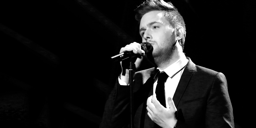 NBCTheVoice's tweet photo. .@JefferyAustin sings @edsheeran &amp; we can feel you getting ready to “Make It Rain” tweets on him. #VoiceSave https://t.co/NWMeK2fgzu
