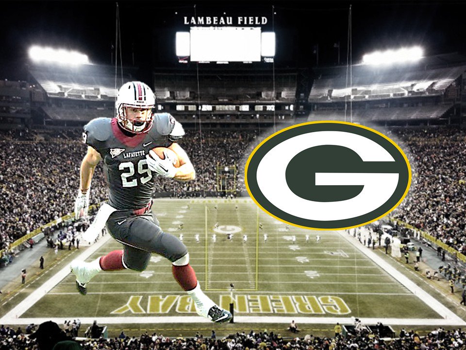 LafColFootball's tweet photo. Congrats to '15 @RossScheuerman for signing with the @packers, making @LafColFootball proud. #RollPards #RollPack https://t.co/rDl1kB0ooy