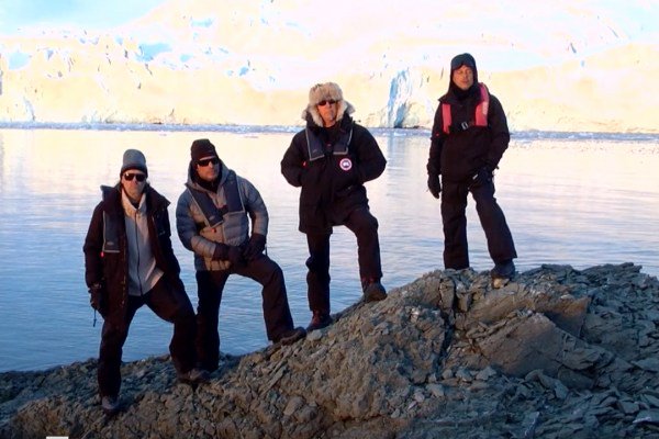 Loudwire's tweet photo. .@Metallica Make ‘Freeze ‘Em All’ Documentary From Antarctica Trip Available for Download: https://t.co/B8LzWaW9x9 https://t.co/A4ZQNcxavK