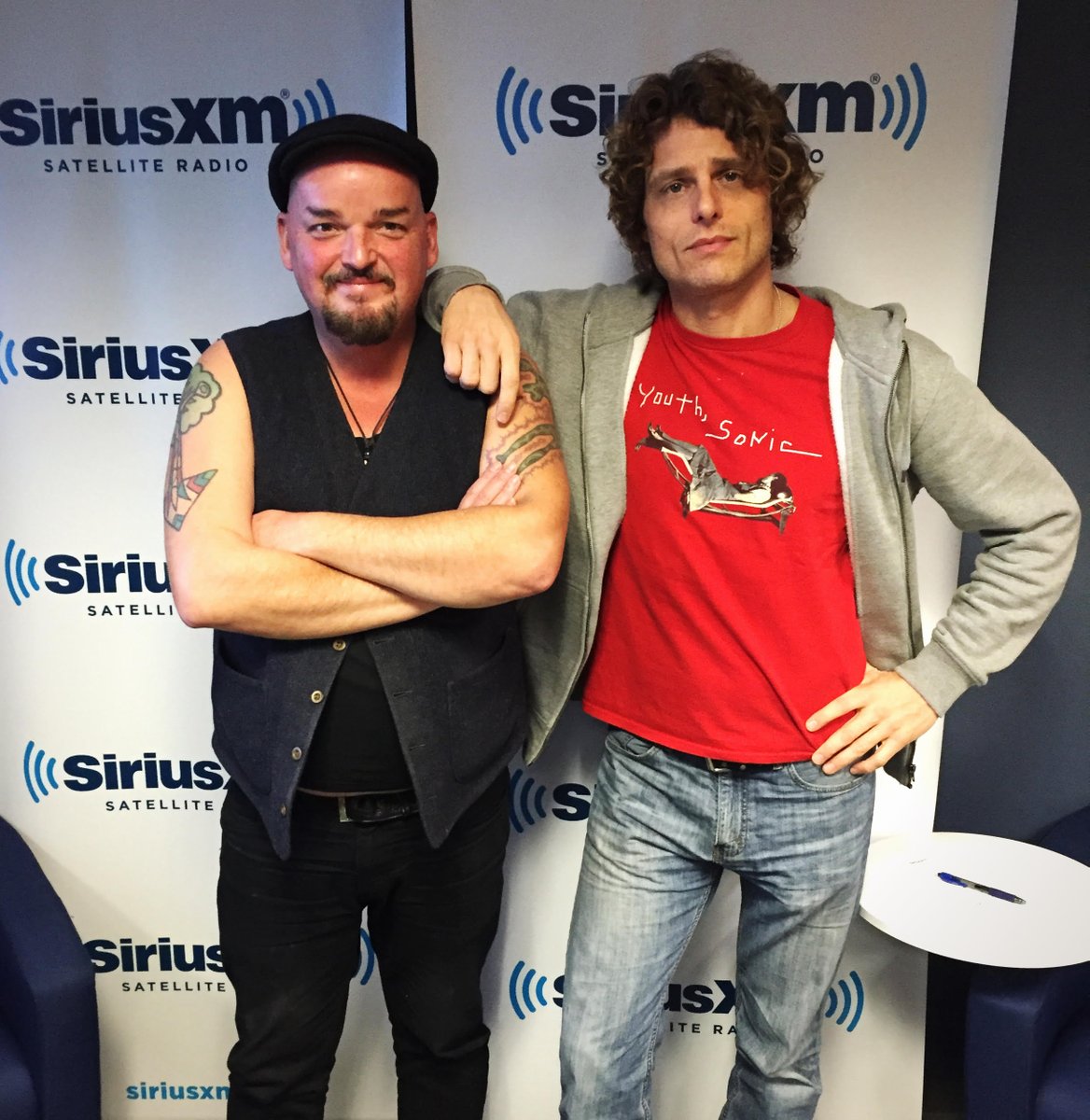 PearlJam's tweet photo. Hear @10Commandos guest DJ on @SiriusXM Pearl Jam Radio tonight at 6 pm ET/PT. Schedule at https://t.co/uDIWRs2tT6 https://t.co/Ze7abdtrv6