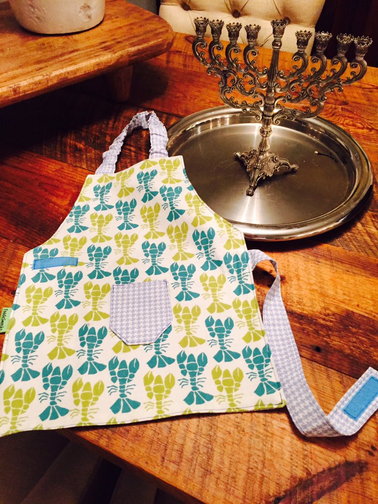 ToddleSmocks's tweet photo. Hanukkah from the land of lobsters. Happy happy to all who celebrate the #FestivalofLight #toddlesmocks #mainemade https://t.co/0r4UTxwCU6