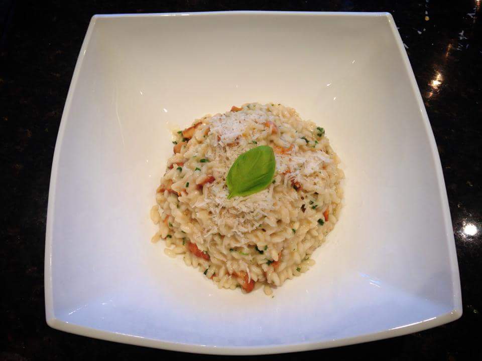 bensKitchenUK's tweet photo. #Truffles -1 of my favourite ingredients. Great in a simple #risotto with wild #mushrooms. #Italian #cooking #foodie https://t.co/IFC1T7b4ld