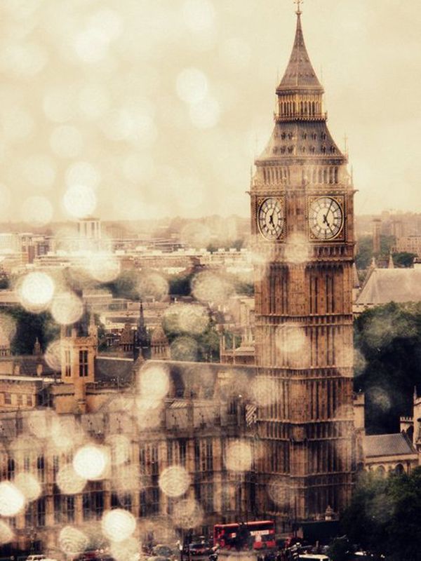 MyImpress's tweet photo. #London during #Christmas ❄️ 🎄 🎉 https://t.co/SZZsl10PtP
