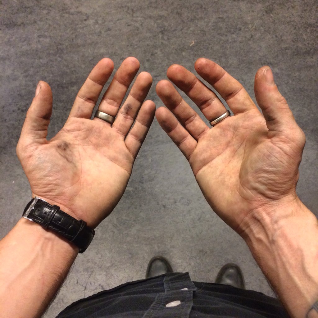 LeatherProjects's tweet photo. Hard working hands https://t.co/1Ad61QidCs