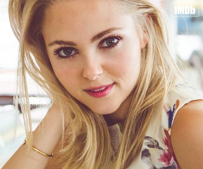 Happy birthday, AnnaSophia Robb! The actress turns 22 today. More stars born 12/8:  