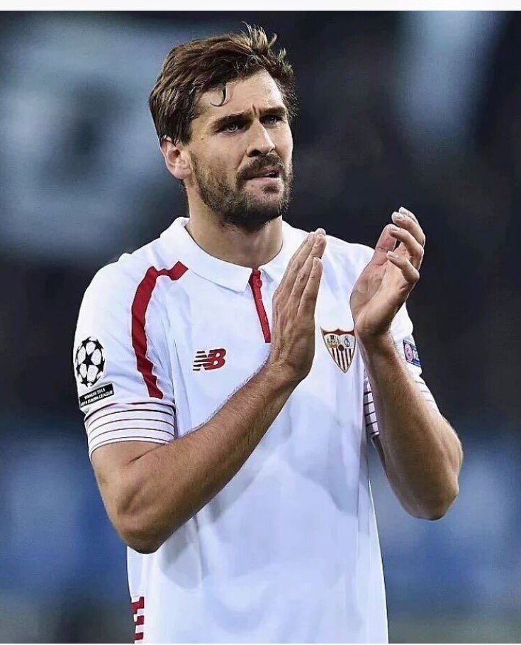 llorentefer19's tweet image. Felice per l'atterraggio in Europa League!Sempre un onore giocare contra una squadra piena di amici come la Juve!