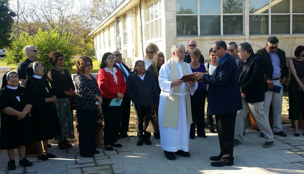 CompassionNET1's tweet photo. Dedication of Tobit Garden where homeless can be buried. A blessing! #compassionsa https://t.co/azlfITmSpF