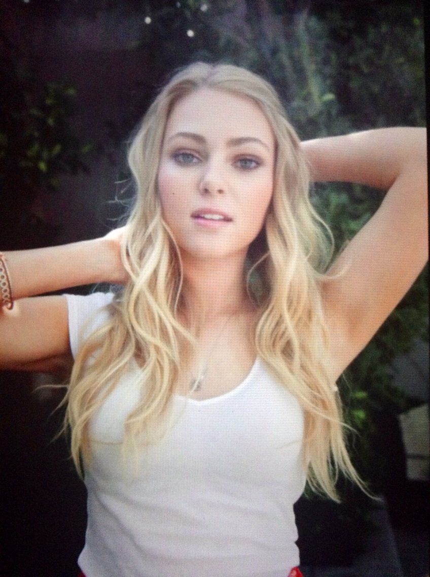 Happy Birthday to the beautiful Amazing AnnaSophia Robb!! 
