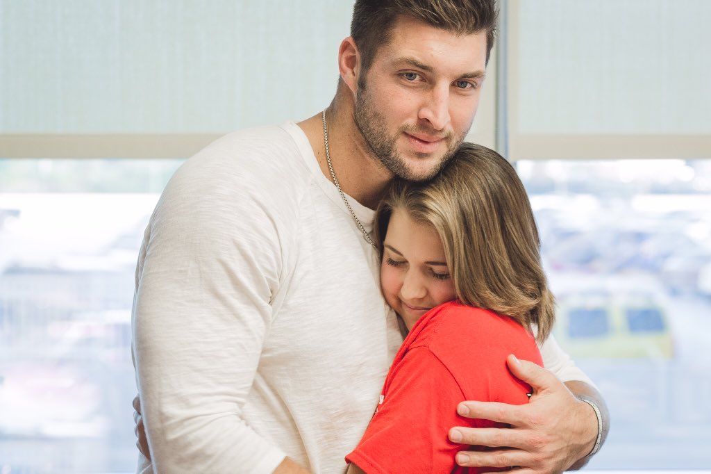 TimTebow tweet picture