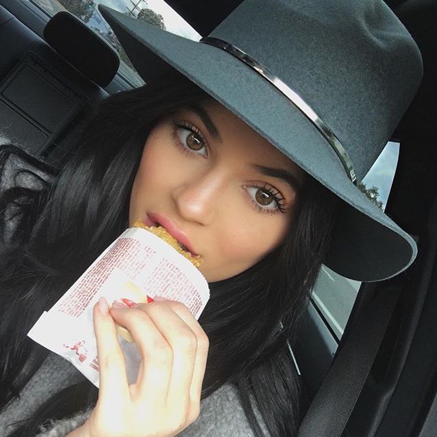 ratchetdolan's tweet photo. Its already 1:30 am so im out and ima leave y'all with king kylie https://t.co/mmjgj3eZZd