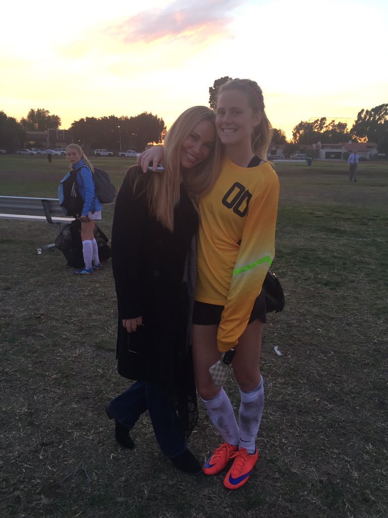 Tawny_Kitaen's tweet photo. #lovemybaby Who has her dads height, obviously at 5'10 💗💗💗💗 #cdmsoccer Anyone who knows her, Raine is all sunshine☀️ https://t.co/1Mww5q6Mk3