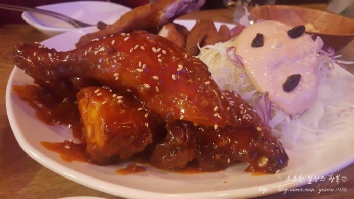 치킨뿐만 아니라 술안주에 최적화되어 있는 메뉴들이 한 가득한  
치킨뱅이 인덕원점입니다~~~:) 
blog.naver.com/yeseon1986/220…