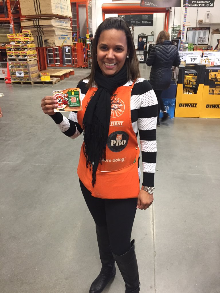 nyyroro's tweet photo. Dennis-Appliances/Jessica-Cashier/Malta-PASA from Mount Pleasant, NY provide assistance to associates &amp; customers! https://t.co/N8j3PKuAFK
