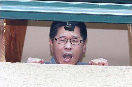 '최후통첩' 시한 임박에 조계사 '일촉즉발'…경찰-민주노총 충돌 우려
bit.ly/1NaJ0PO