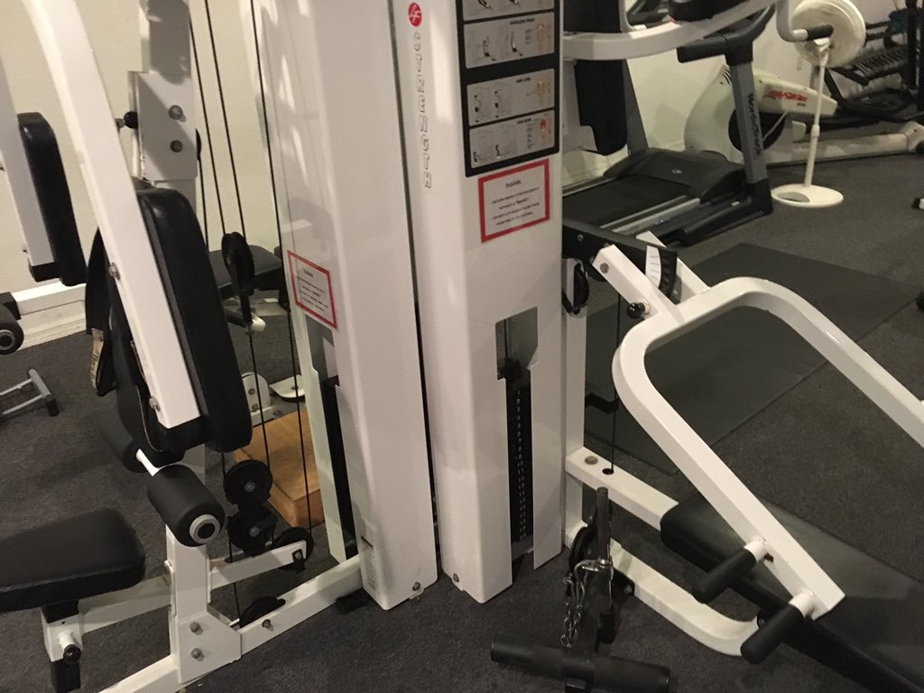 DaveGMcLeod's tweet photo. Post work workout?  Absolutely. #pushthrough #NoExcuses #AdvoNation @advocare https://t.co/m85rK5ia5a