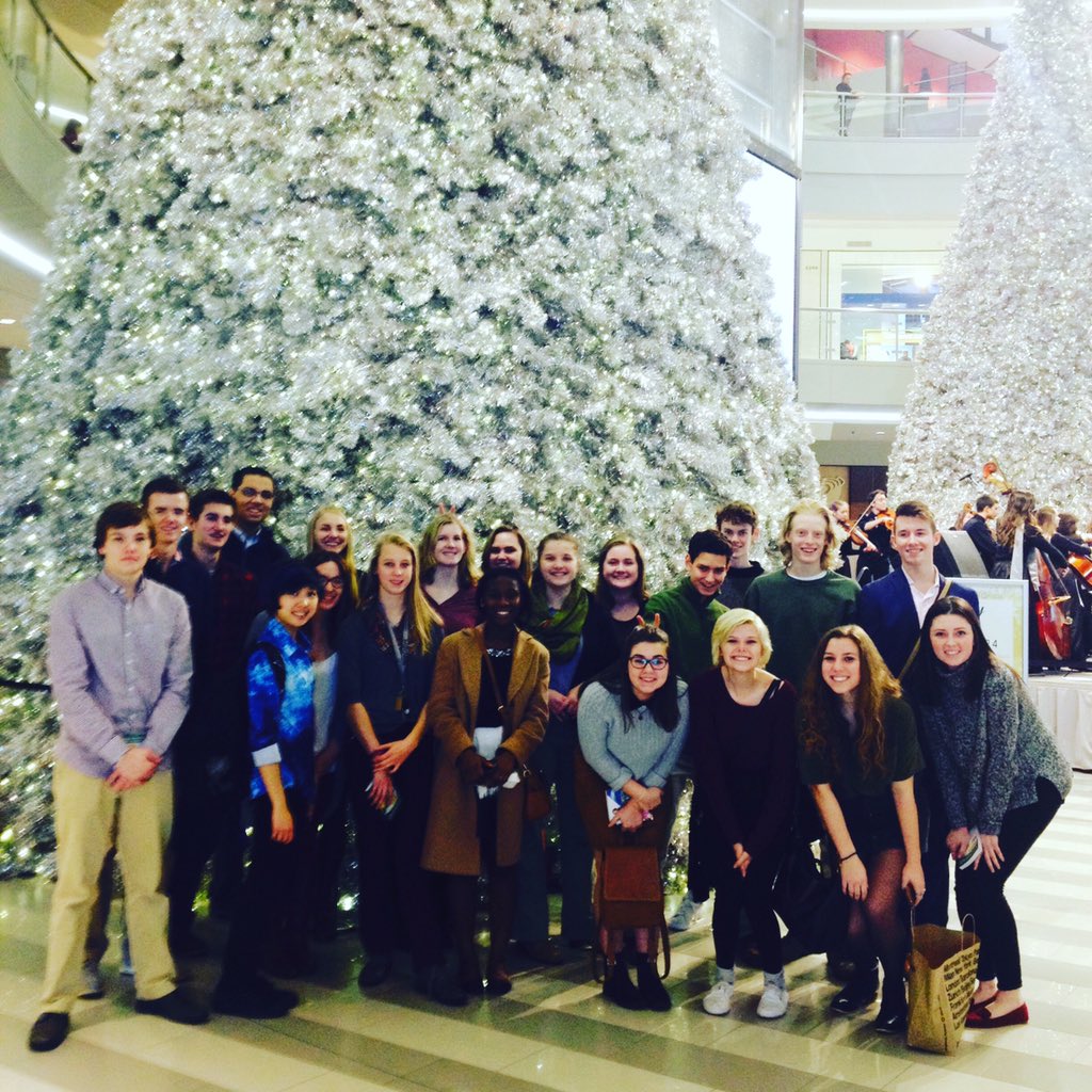 TonkaVantage's tweet photo. What better place to learn about marketing and advertising than @mallofamerica #tonkavantage #gpdesign https://t.co/3lqc7h5kjC