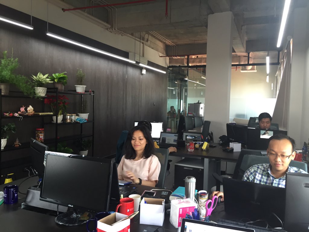 JohnSong's tweet photo. Glad to see team working in such a great environment at DreamPlex. #tenpoint7 #startup #vietnam https://t.co/Cn9a92pDDg