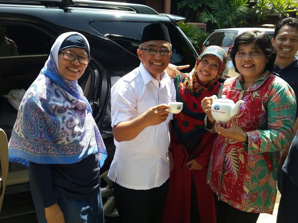 Mabruk. Semoga kemenangan untuk para pejuang&amp;pengayom rakyat. “<a href="/IdrisAShomad/">Mohammad Idris</a>:Habis coblos kita minum teh dulu ya.. ”