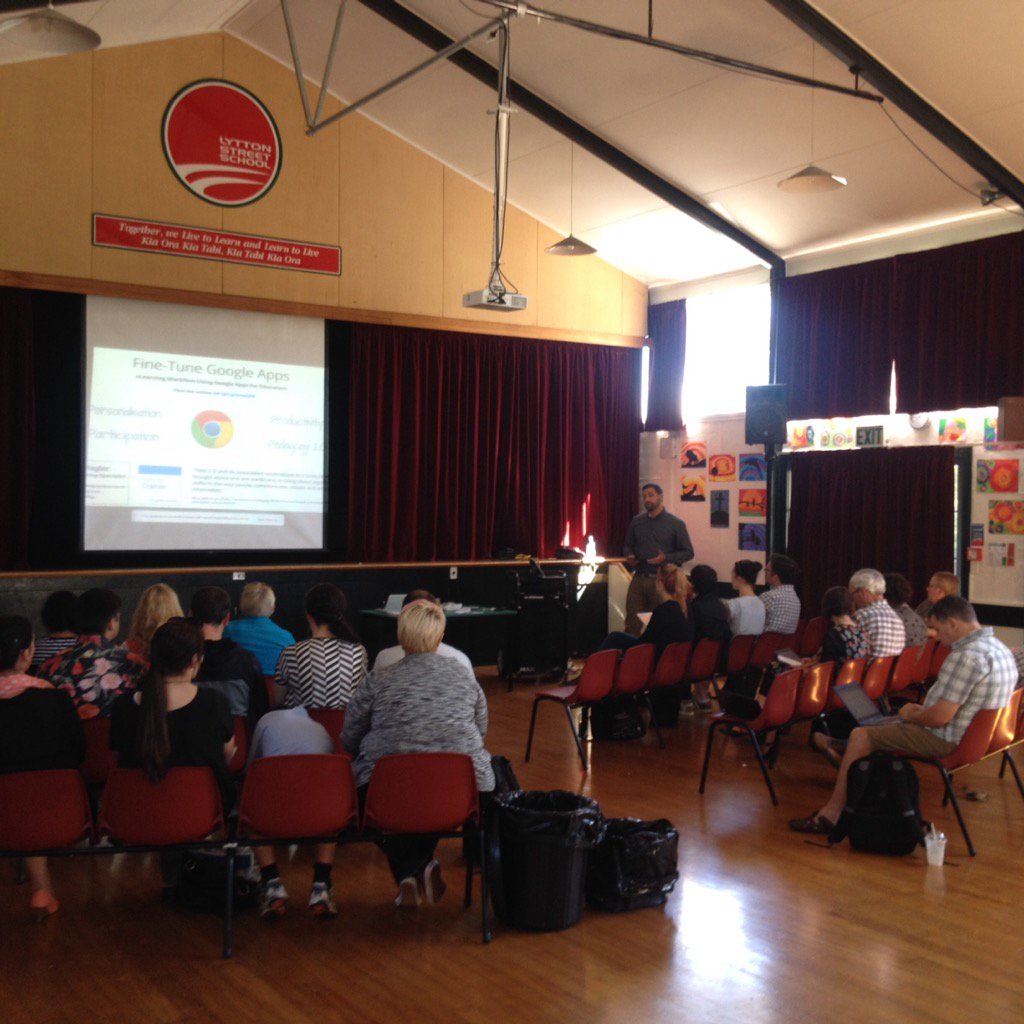 GregReynoldsNZ's tweet photo. Great to see so many Manawatu educators at Google Edu Roadshow Feilding #CGER15 for #GAFE PLD with @ISeeTeaching https://t.co/j3QmZ1INAW