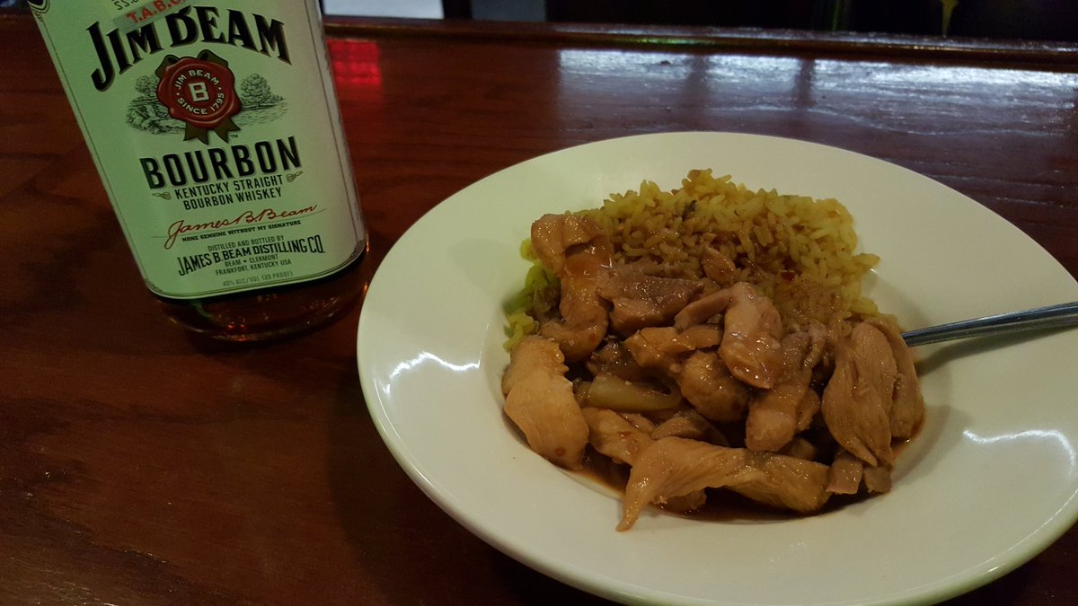 3sheetsAdam's tweet image. Bourbon chicken baby#jimbeam #liquorinmyfood
#3sheetsbar