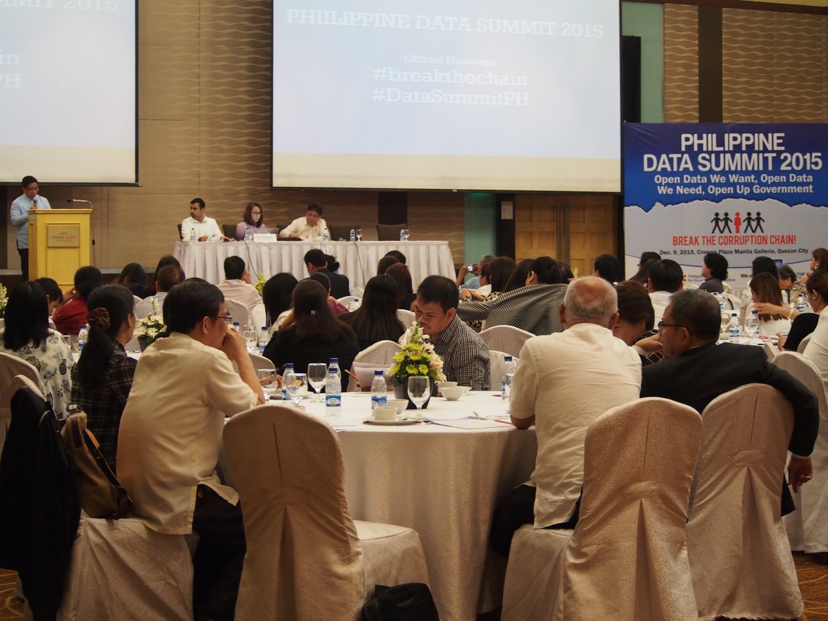 PCIJdotOrg's tweet image. LOOK: Philippine Data Summit 2015 at Crowne Plaza Manila Galleria in Quezon City #breakthechain #DataSummitPH