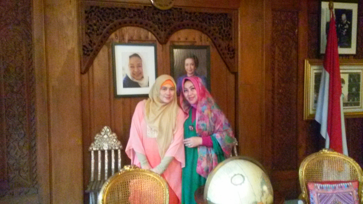 RismaHarahap's tweet photo. ♥ D/Mbak Mia, Pengajian Nurul Huda  Desember '15, AlhamdulIllah... ★♥ #Cinta #Syukr #HasbiALLAH https://t.co/nyxdPJWXan