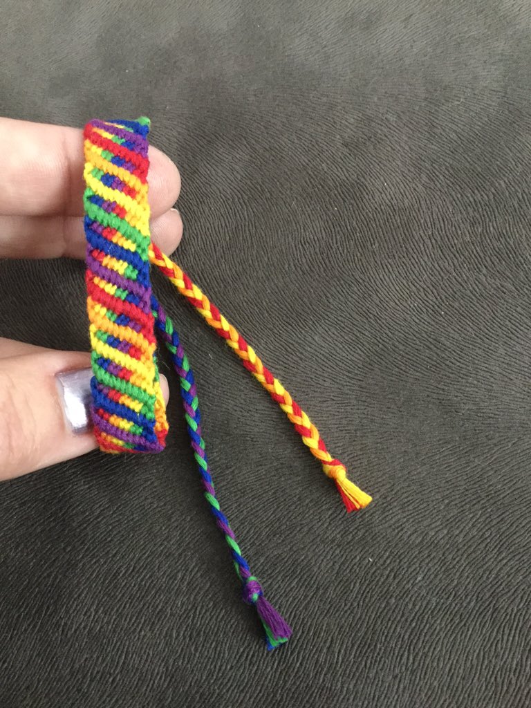 RoninDesignCo's tweet image. #stockingstuffer #HandmadeChristmas #friendshipbracelets