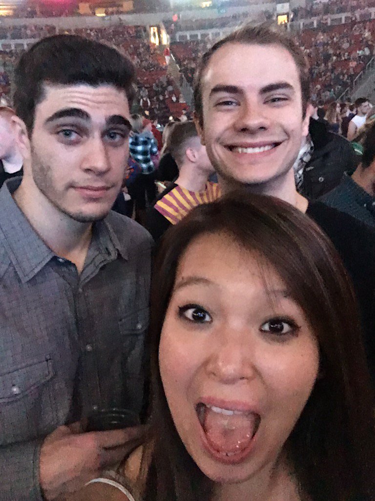 LizzieTao's tweet photo. I'm not in a band but I still roll in with bodyguards. #howseattleriots #DTHB https://t.co/CQHohGdvf3