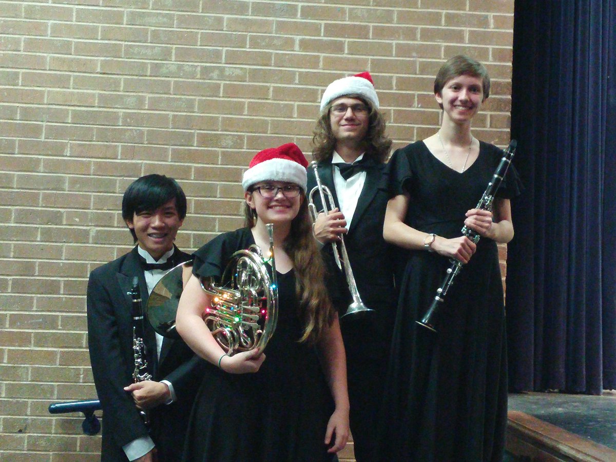 HollyK_EdTech's tweet photo. Shout out to the all-region @RLTurnerBand members for their talent and dedication! #bandrocks #celebrate https://t.co/ZKBWCM5C5u