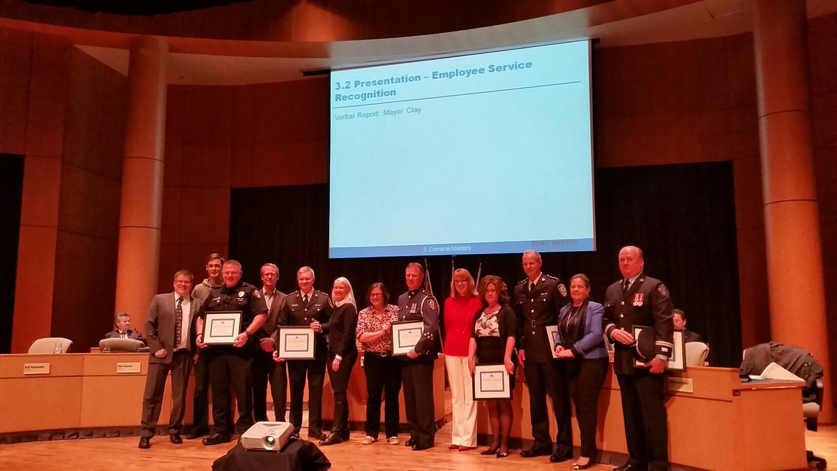 CUPE825's tweet photo. Congrats to all the @cityofpomo employee service recognition awardees tonight including @cupe825 own Ariann Hillman! https://t.co/Ncd2CgJh0A