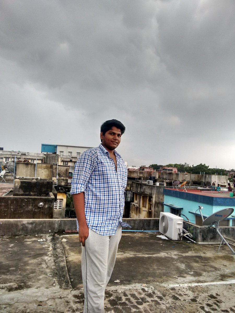 Santhosh247's tweet photo. Chilling out before rain!!!!!! https://t.co/11aGVwTDzH