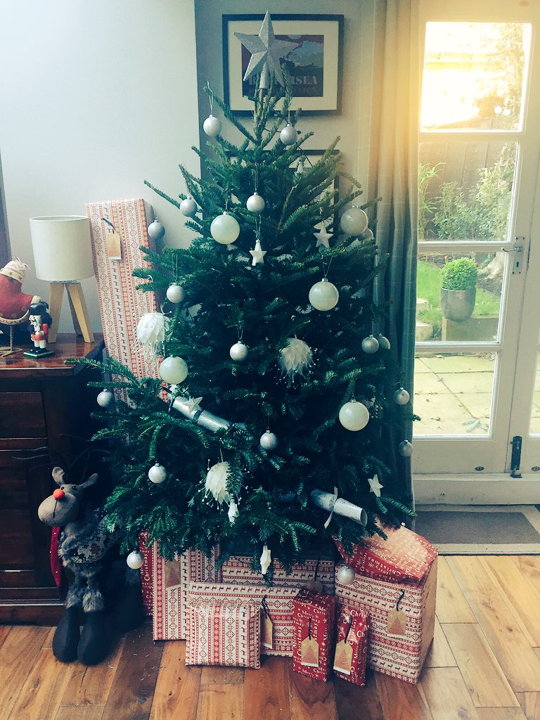 niftyworld's tweet photo. @SuziMann I'm allowed to be smug but thx to online shopping, this is how ahead I am! #presentwin #rudolphnotincluded https://t.co/sJyjMikW34