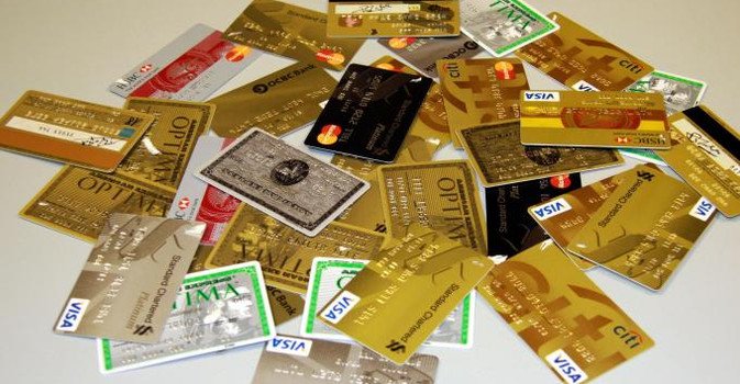 Piovegovernolad's tweet photo. Tagli ai costi delle carte: ma attento la beffa è dietro l'angolo - https://t.co/gIJhkk8KPE https://t.co/ThybbgaCSA